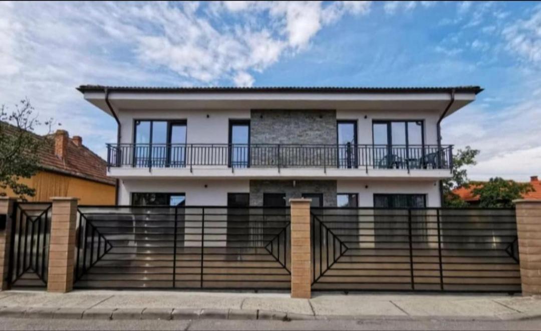 קלוז'-נאפוקה Tintoc Residence מראה חיצוני תמונה